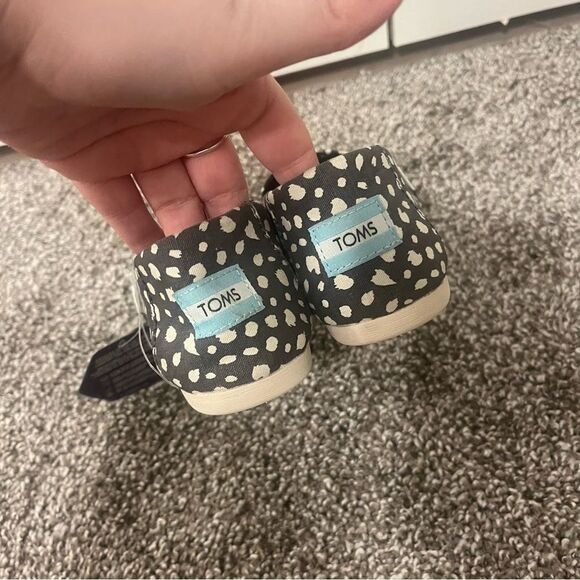 TOMS Alpargata Graphic Slip On Flats NEW, Forged Iron Tiny Cheetah Print Size 5 - Picture 8 of 12